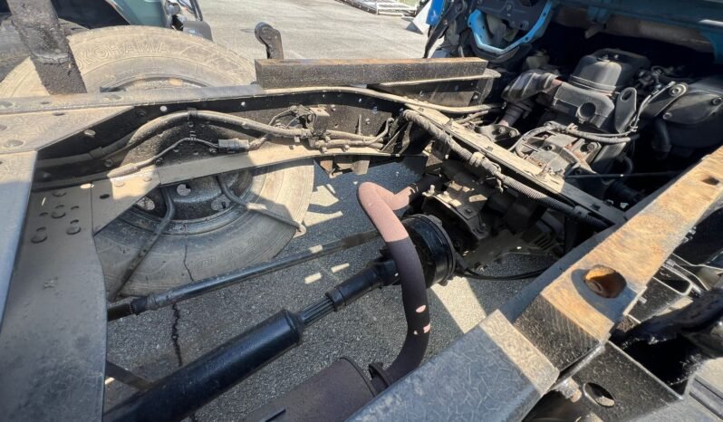 
								Isuzu Elf Truck full									