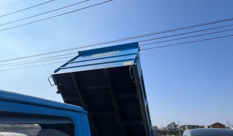 
								Isuzu Elf Truck full									